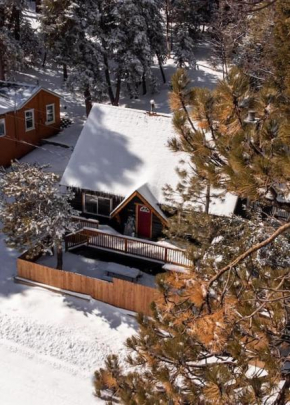 Newly Renovated Spa Property - walk to the Mtn